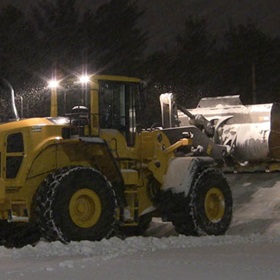 Agganis-Frontend-Loader-Snow-Plowing-02